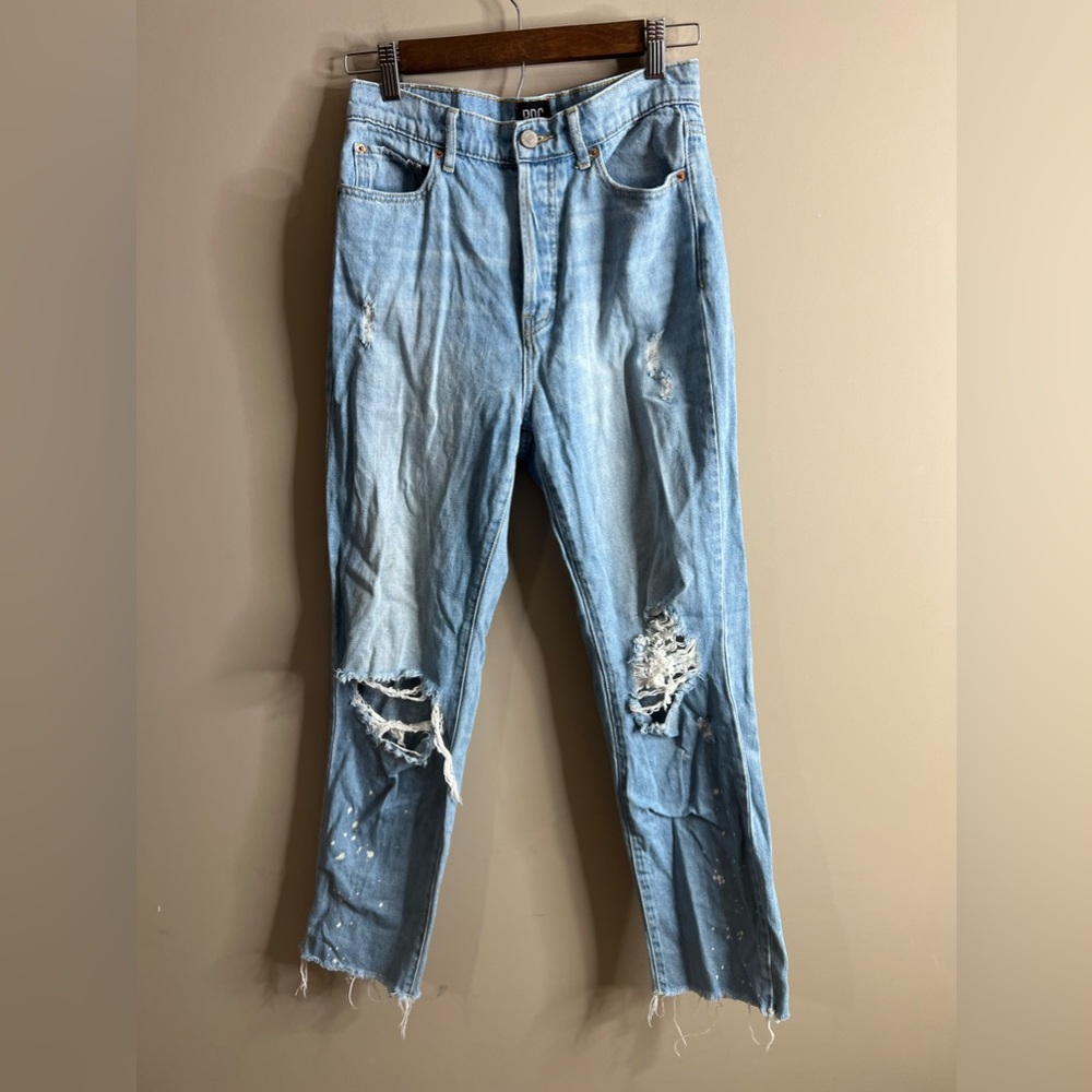 BDG Urban outfitters light Wash slim straight jeans size 27